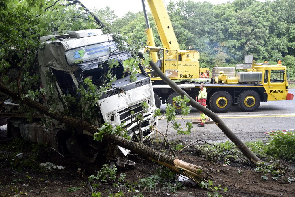 Schwerer VU A 3 Rich Oberhausen Hoehe AK Leverkusen P390.JPG - Miklos Laubert